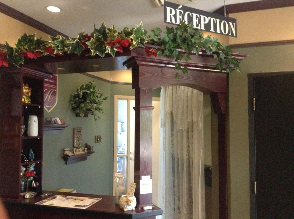 Motel Rayalco Laurier Station Экстерьер фото